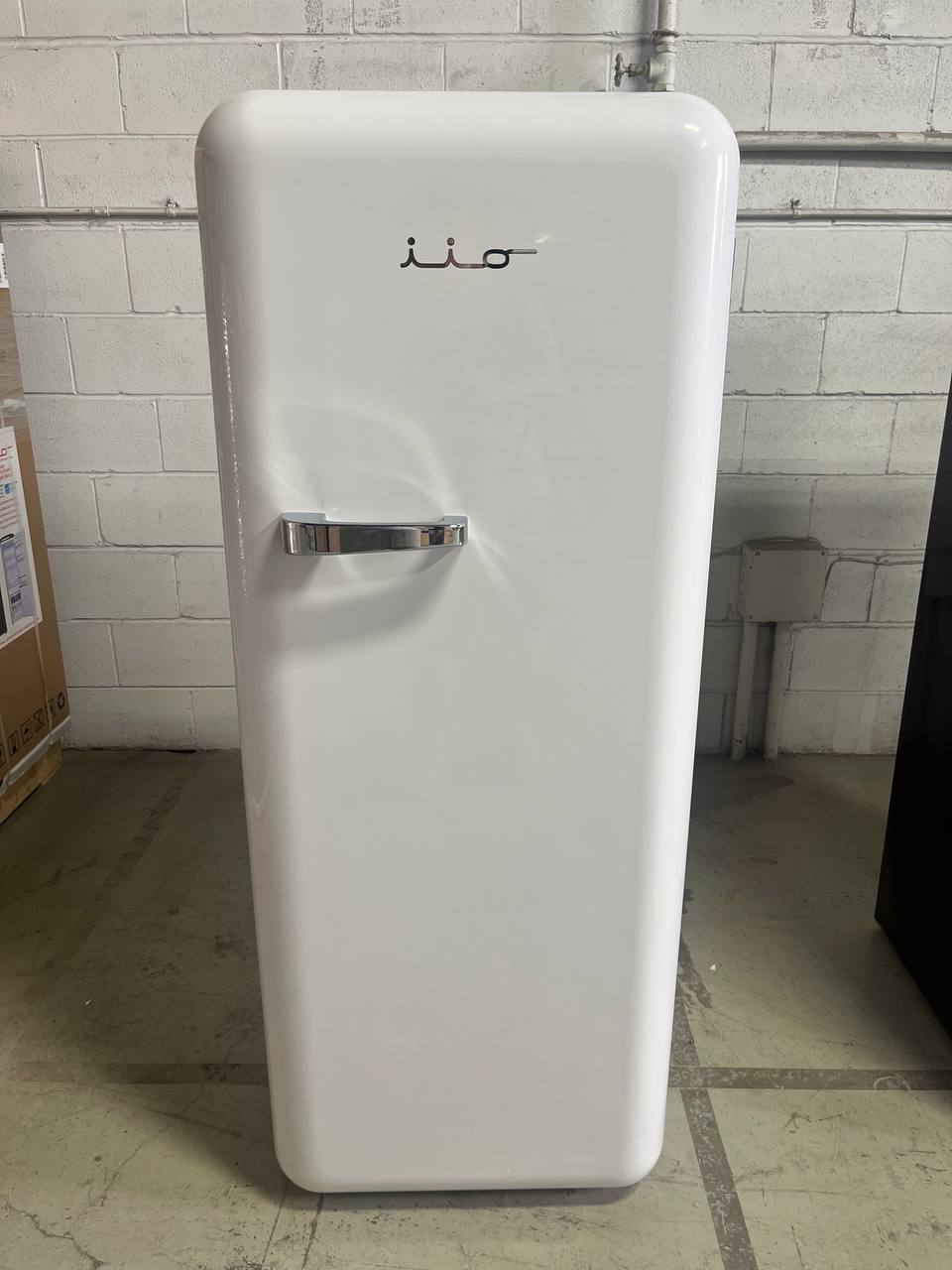 OPEN BOX iio Vintage VR1 (MRS330-09) Refrigerator - White - Discounted - Clearance Appliance