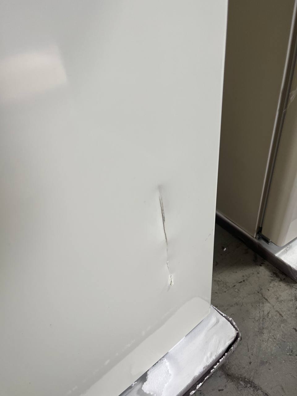 OPEN BOX iio Retro Mod RM1 (ALBR1372-11) Refrigerator - Cream Left Hinge - Discounted - Clearance Appliance