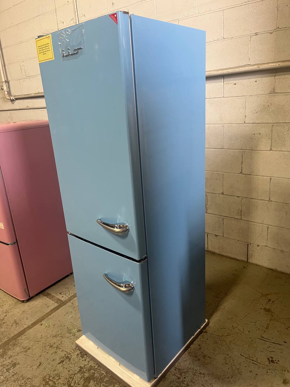 OPEN BOX iio Retro Mod RM1 (ALBR1372-11) Refrigerator - Light Blue Left Hinge - Discounted - Clearance Appliance