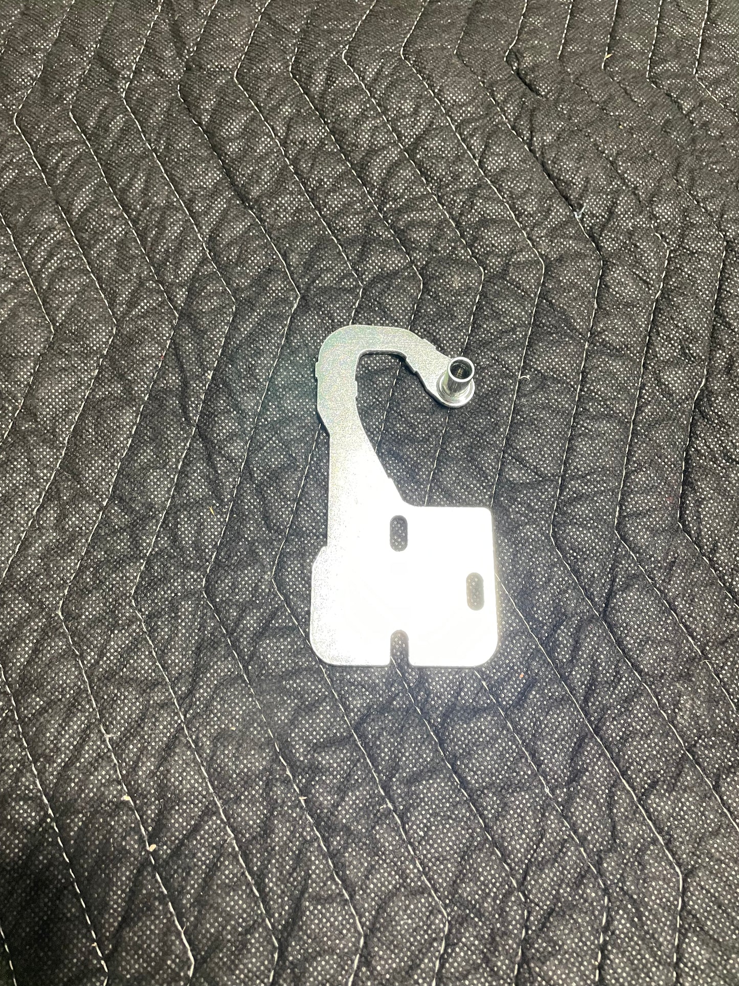 IFF2-WS30 Upper Hinge (04-00129)