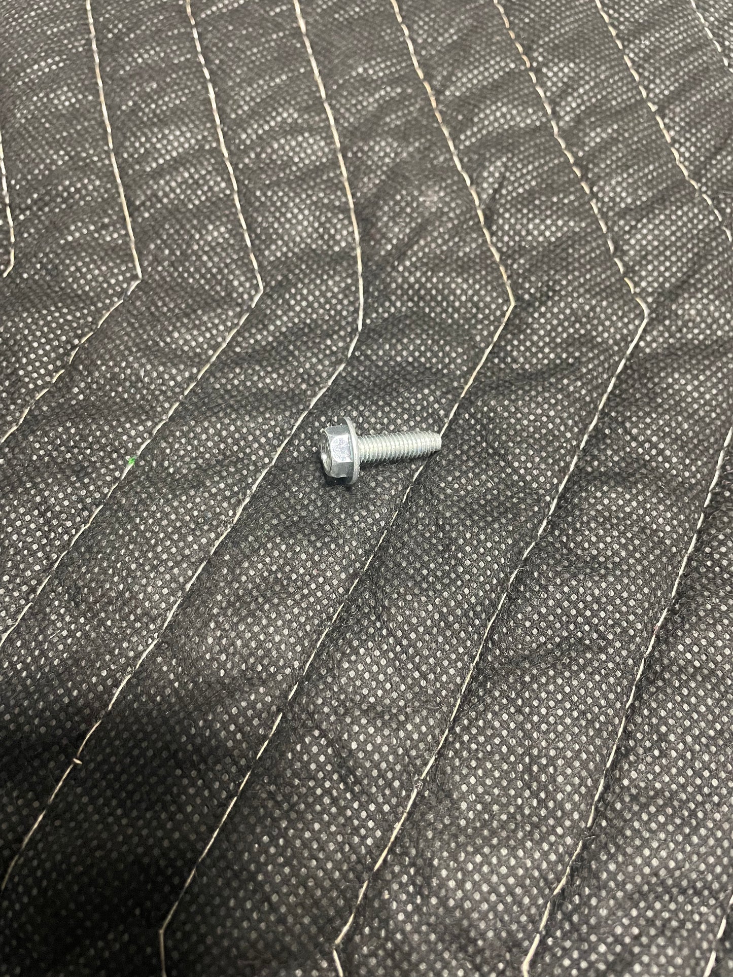MRB192 Handle Screw Left (04-00050)