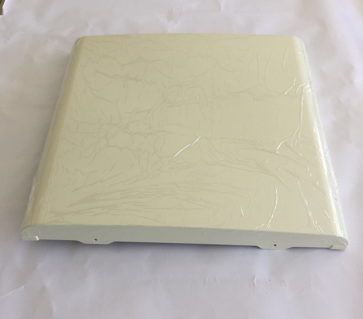 MRB192 Fridge Cap Buttercream (04-00006)