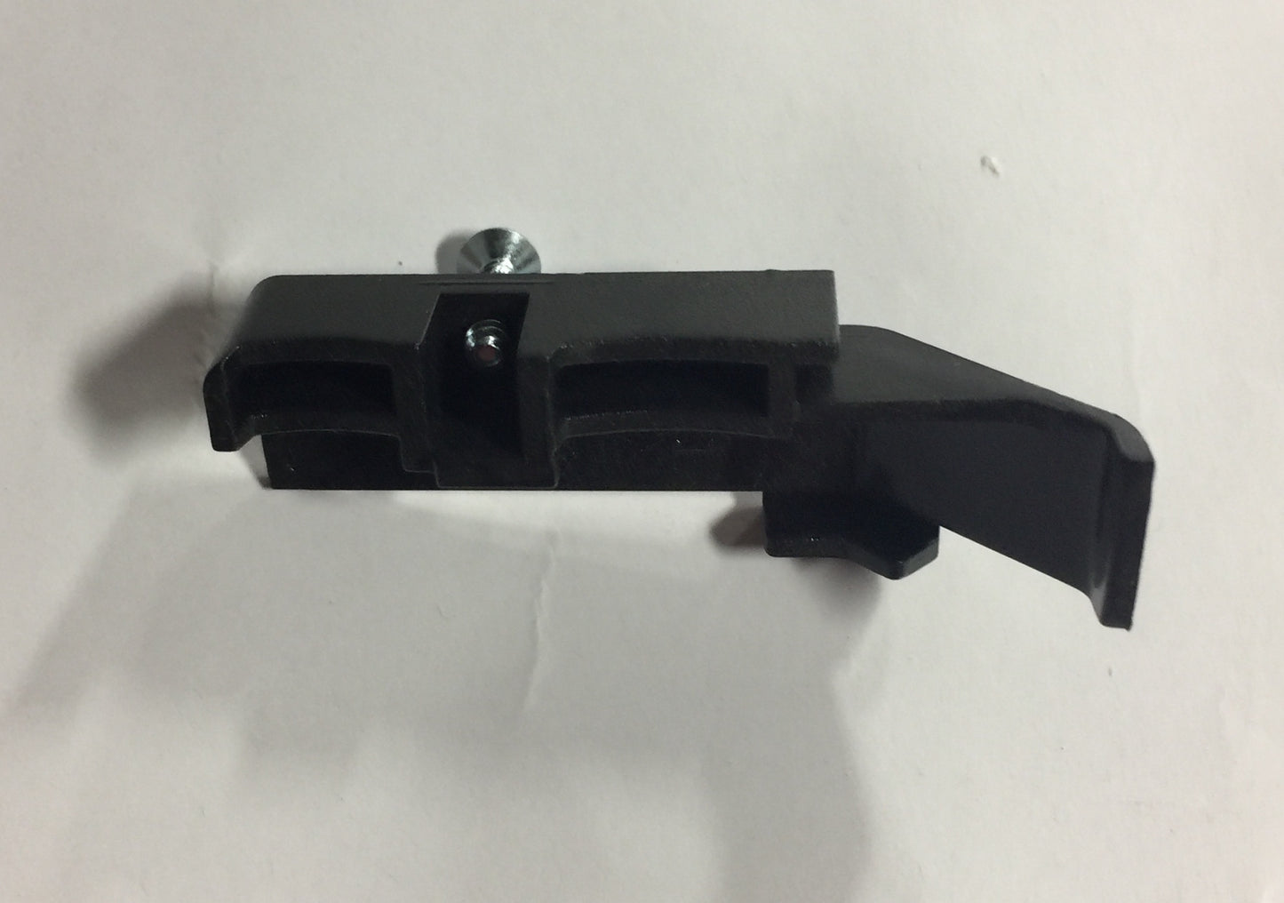 MRB192 Electrical Housing Retaining Clip (04-00063)