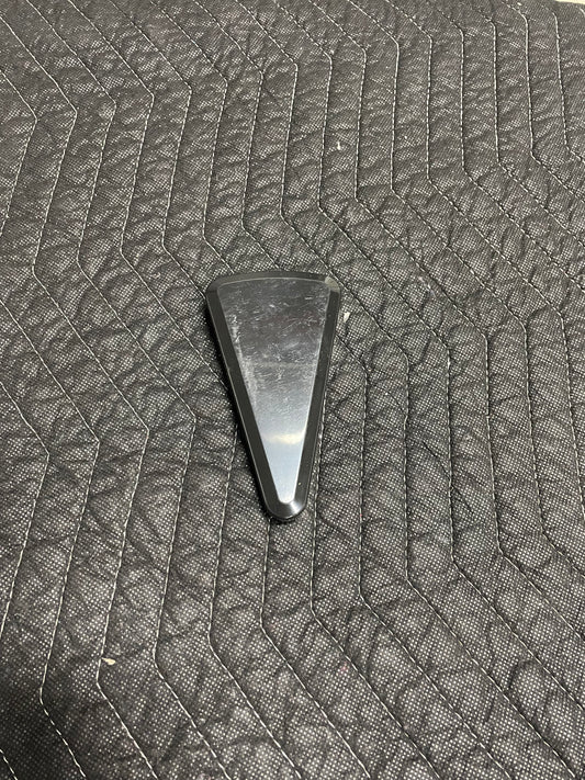 ALBR1372 Upper Hinge Cover Black (07-00081)